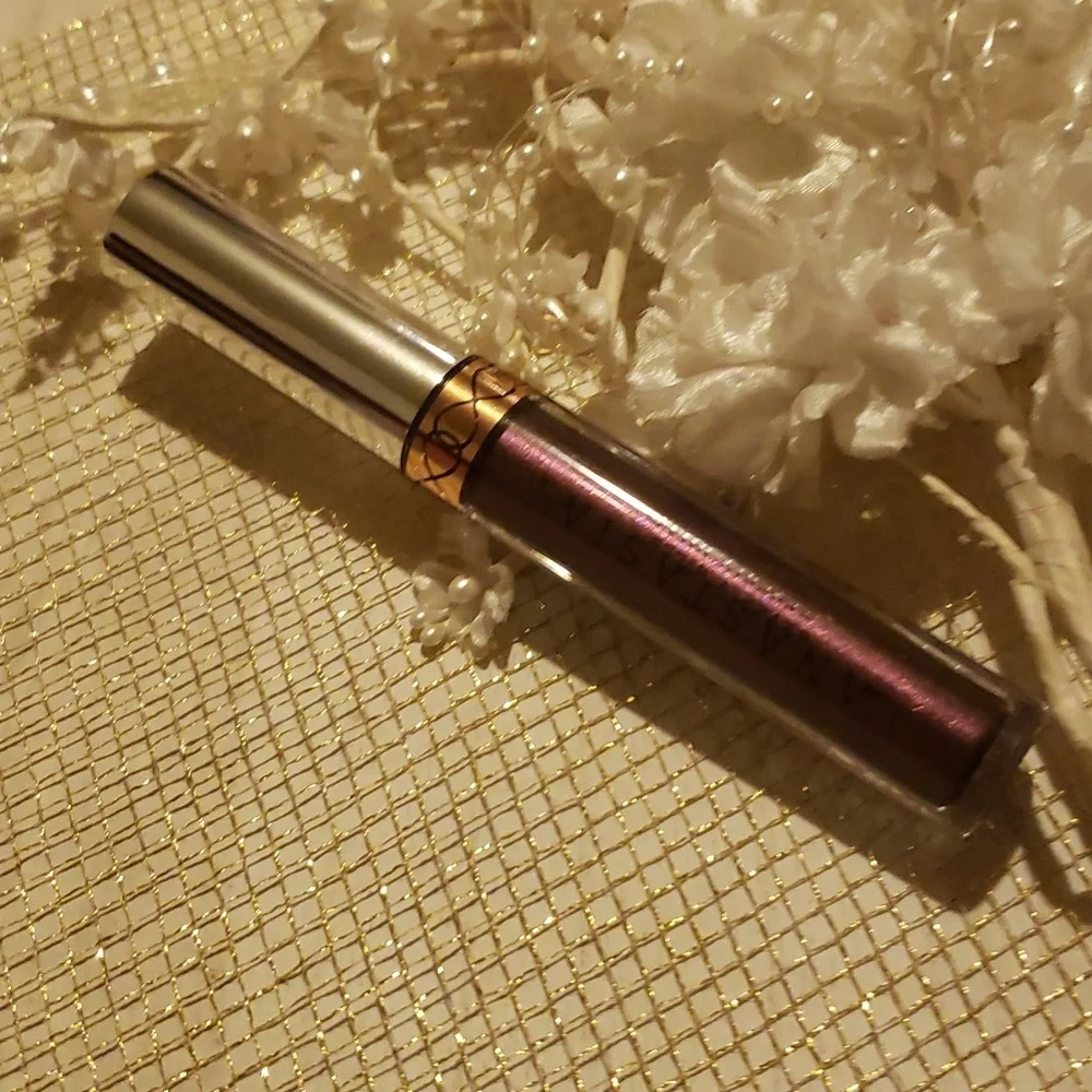 🧚‍♀️CHROME VIOLET ABH DISCONTINUED Liquid Lipstick NWObox